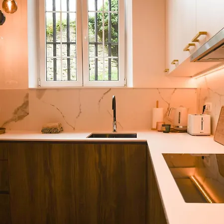 Chapitre V Le Σπίτι διακοπών *